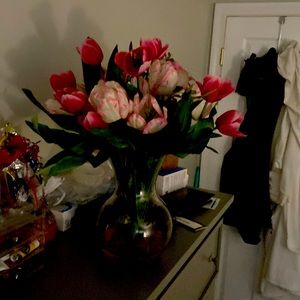 Pink / white&pink tuplip vase for spring !!